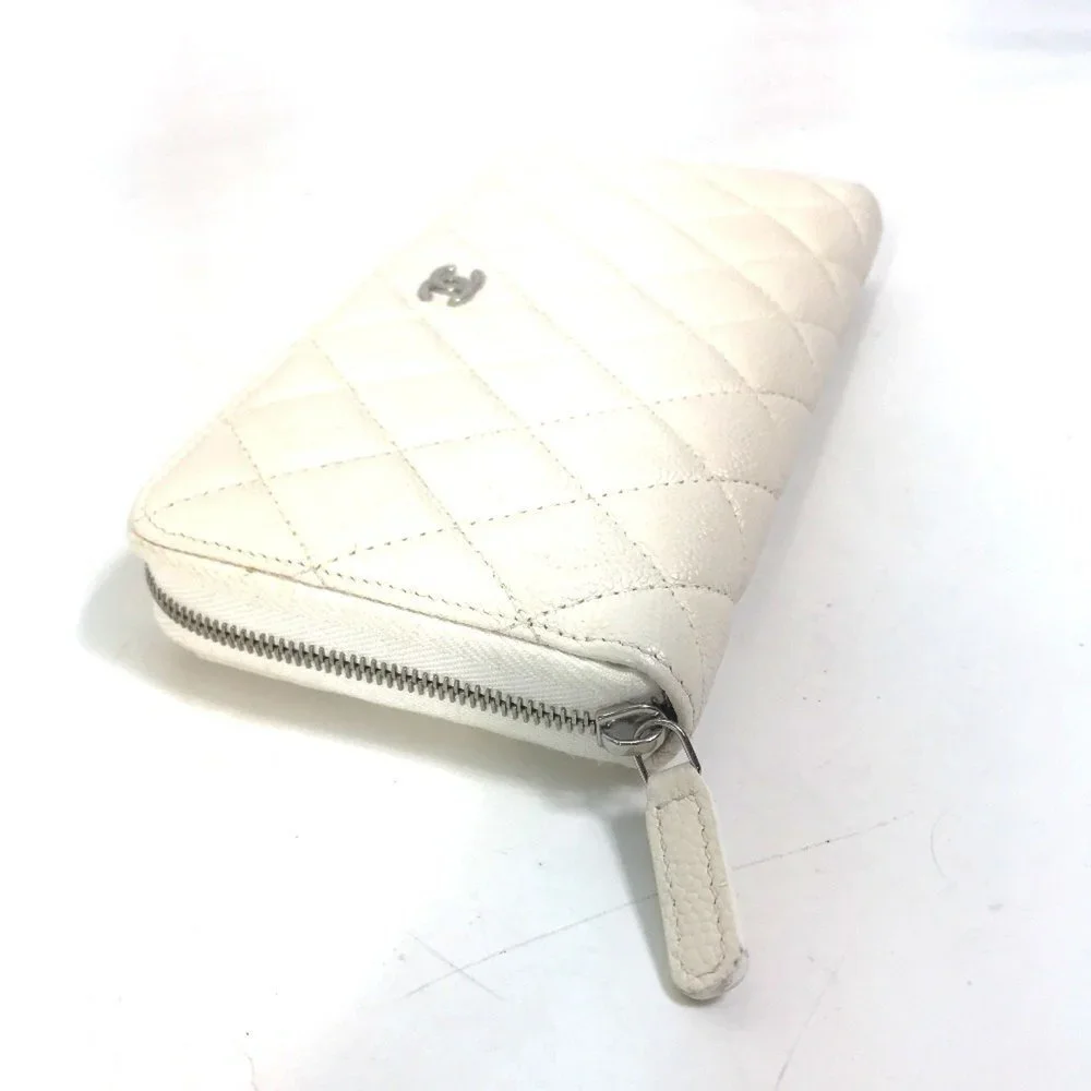 CHANEL White Caviar Leather Logo Wallet